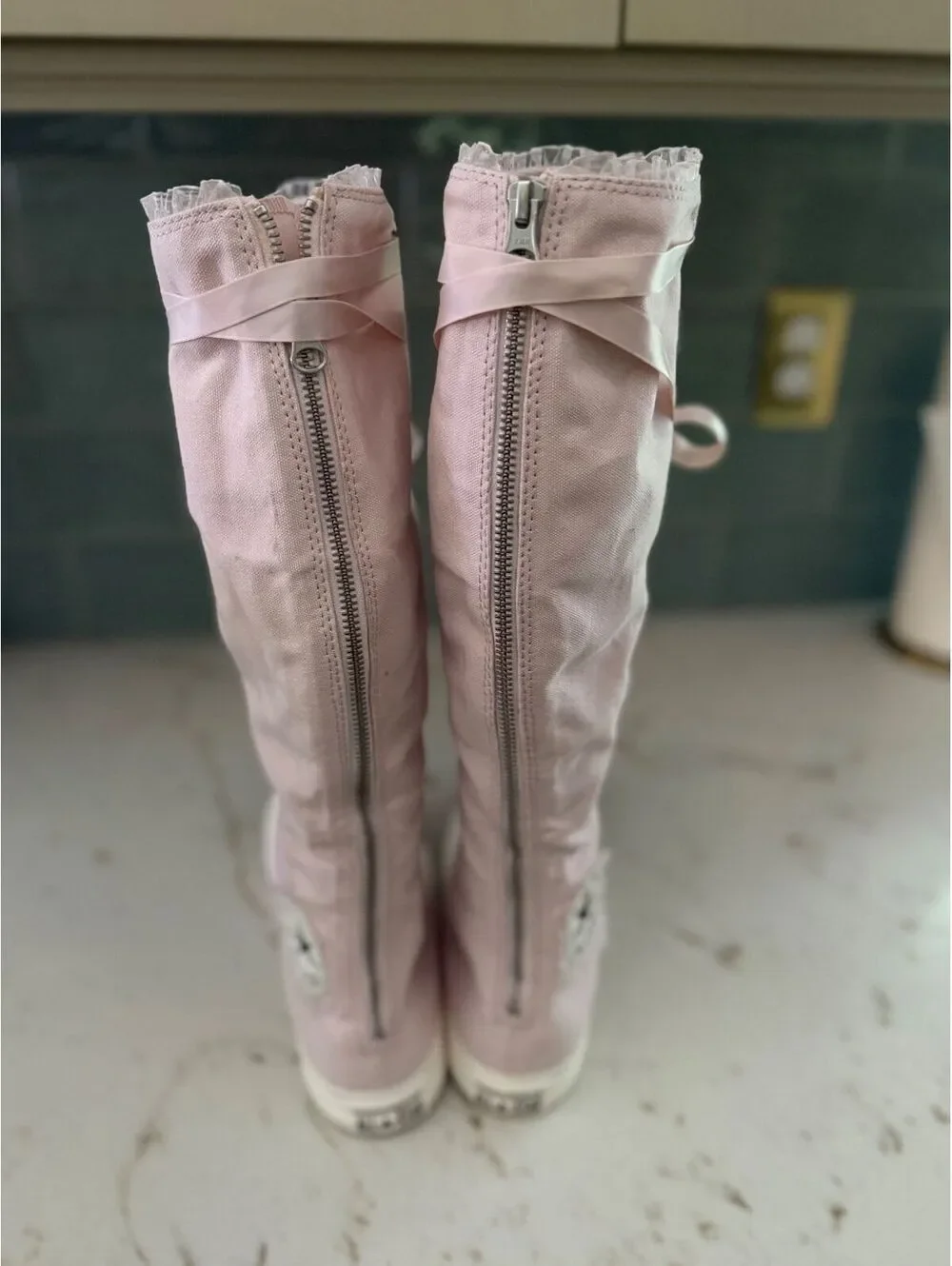 Converse Chuck Taylor Women's All Star XX-HI Ruffles & Bows Pink sneakers Sz9